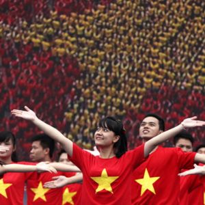 Yêu bằng trái tim Việt Nam